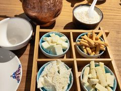 -蒙亨·阿木图赛(乌兰察布天恒广场店)
