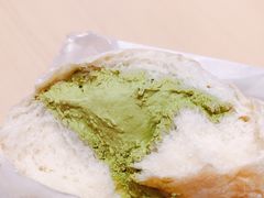 抹茶白巧脆珠冰面包-迦南(杭州东站万象汇店)