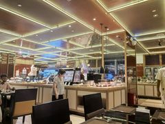 -大中华希尔顿酒店-念自助餐·嗨啤·小龙虾