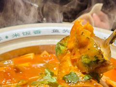 -魏铭鱼头捞饭(晋阳路店)