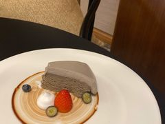 竹炭海盐蛋糕-彩丰楼中餐厅·早茶·点心·粤菜(海口华彩洲际酒店)
