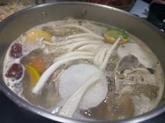 -椰子湾·海南火锅·糟粕醋·椰子鸡(正大广场店)