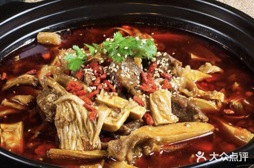 浩月筋头巴脑牛排锅(第八分店)