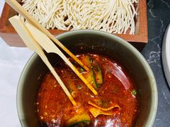 -红鼎豆捞·非遗鲍皇汤火锅(宝丰路店)