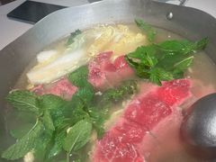 -左庭右院鲜牛肉火锅(金山万达店)