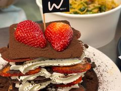 -W COLLECTIVE  DESSERT SHOP