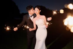 -至臻微拉婚纱摄影
