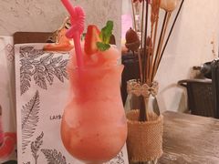 -layback cafe & bar