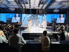 -贺加贝化妆美甲培训学校