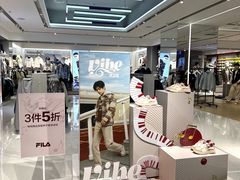 -百年港湾奥特莱斯(香炉礁店)