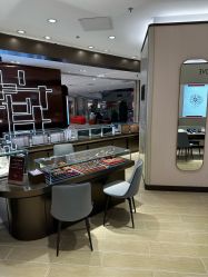 -周生生Chow Sang Sang(先天下店)