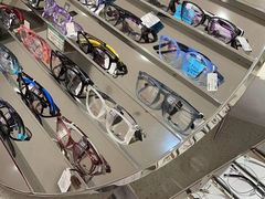 -吴良材眼镜(南翔印象城MEGA店)