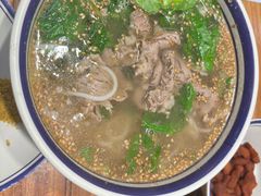 -云阿蛮云南生烫牛肉米线(奉贤路店)