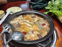 -菌之家·专业纯野生菌火锅·特色炒菌