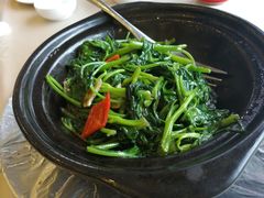 沙煲通菜-蟹皇海鲜餐厅