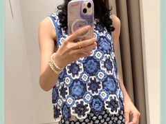 -奕欧来上海购物村停车场