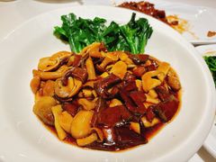 牛肝菌烩杂菇-光明邨大酒家(淮海路店)