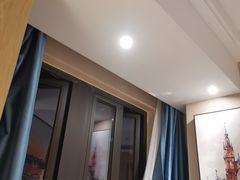 -维也纳国际酒店·重庆交通大学六公里轻轨站店