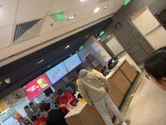 -麦当劳(上海虹桥站30B检票口楼上)
