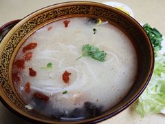 -桥香园云南过桥米线(金马碧鸡店)