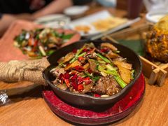 杏鲍菇炒牛肉-云海肴·汽锅鸡·云南代表菜(天山百盛优客店)