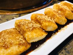 -沪小二炭火蛙锅(淮海中路美食不夜城店)