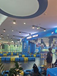 -卡尔飞车(武汉青山印象城店)