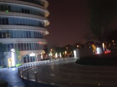 -虹桥世界中心-东北停车场