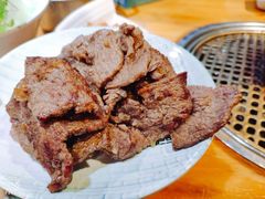 烤肉-唯成•韩国炭火烤肉 유성고기