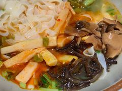 -百春原湖南牛肉粉(百联世纪店)