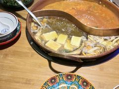 -洱火云南酸菜牛肉火锅(石景山当代商城店)