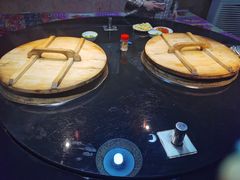 -鱼窝棚柴火铁锅炖(富山屯店)