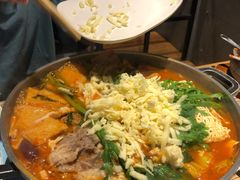 部队年糕澳洲肥牛火锅-花腰餐吧Bistro烧烤 傣味(传媒大学店)