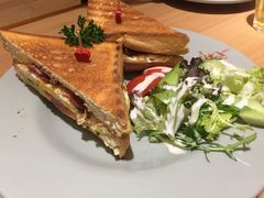 -Lia Cafe Bar Restaurant松山咖啡屋