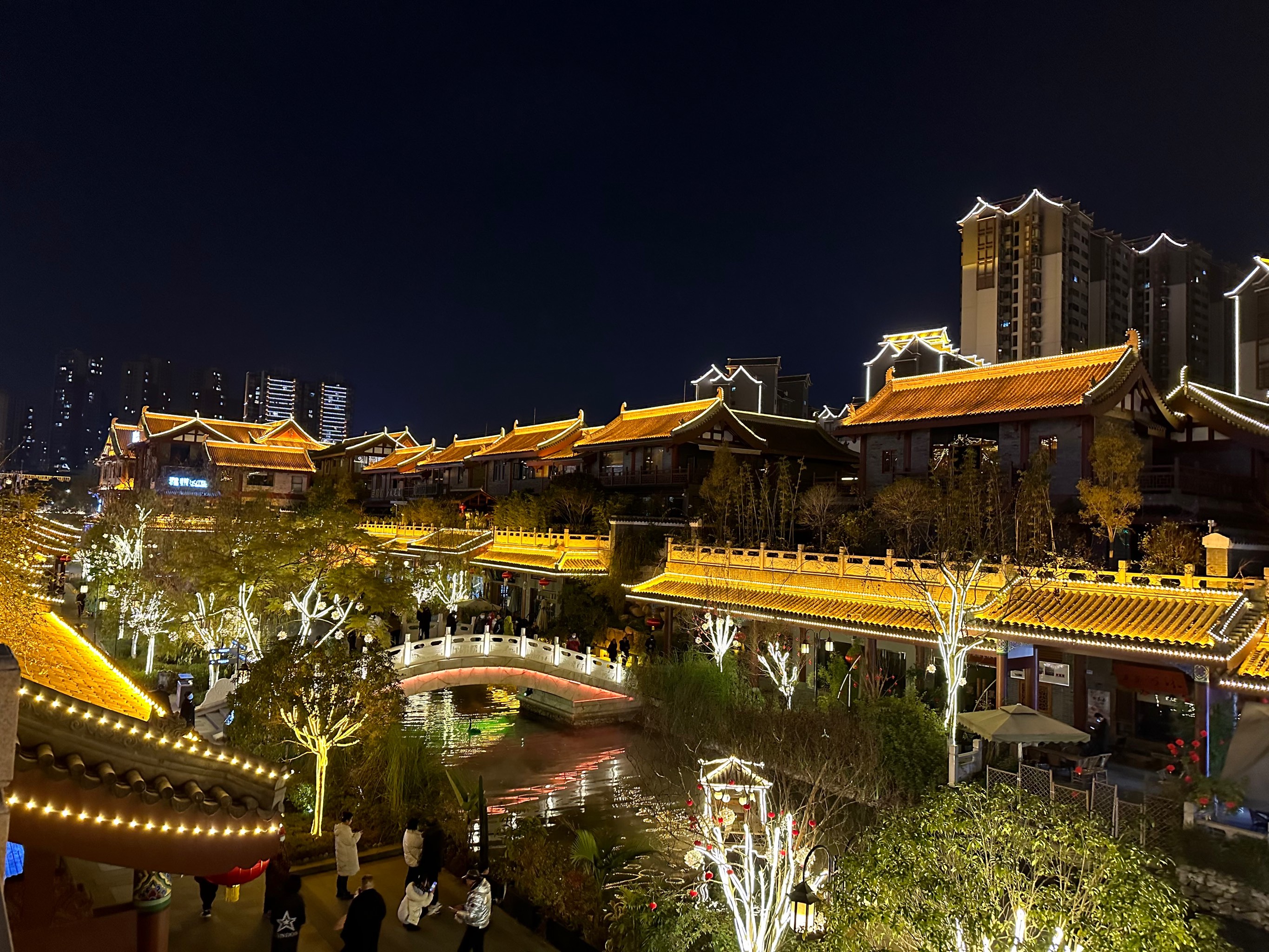 眉山水街夜景附近酒店图片