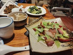 -滇香肴·云南菜蒸汽石锅鱼(云南北路店)