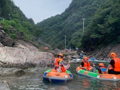 -安吉龙王山峡谷漂流