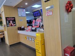-华莱士·全鸡汉堡(五爱道店)