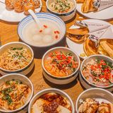 没想到日月的陈麻婆升级后加入了成都名小吃