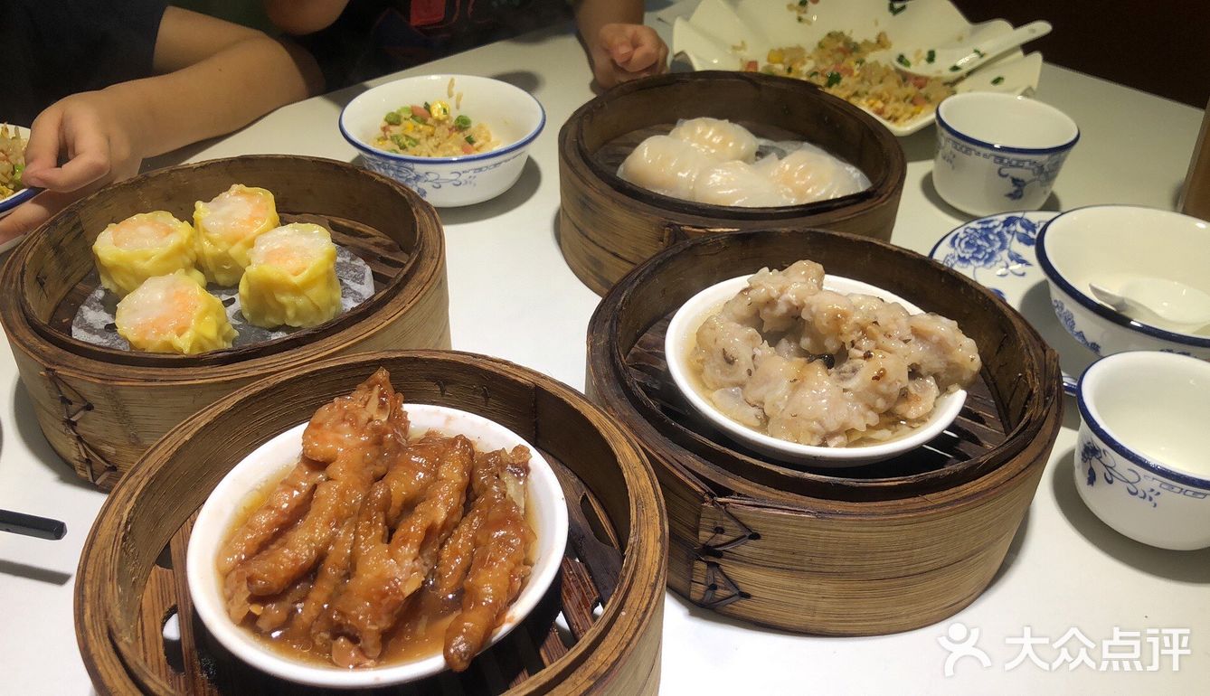 一个炒饭两杯奶茶才130不到