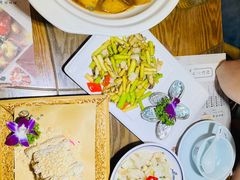 -黄泥岗·地道湖北菜(奥特莱斯店)