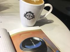 -钟书阁(松江泰晤士小镇店)