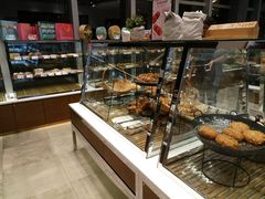 面包甜点陈列柜-巴黎贝甜(常德路店)