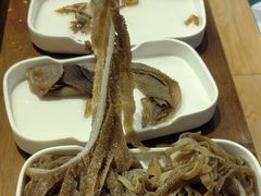 -天成·潮州牛肉脆肉鱼生蚝自助火锅