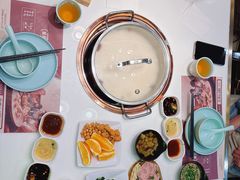 -洪氏嗨捞·猪肚鸡火锅(阳光天地店)