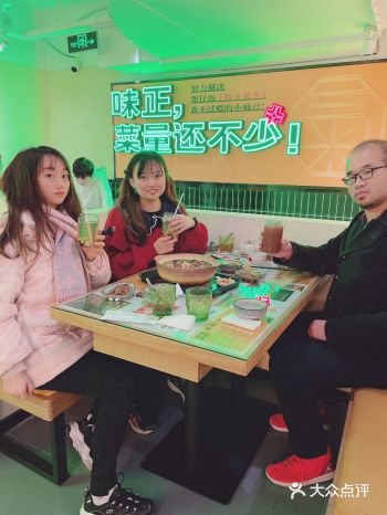 米其林同款煲仔饭，一整面黄金锅巴