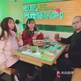 米其林同款煲仔饭，一整面黄金锅巴[亲亲][亲亲]