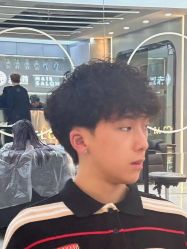-赤道 Hair Salon
