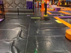 -Tenker Club弹刻极限主题公园 · 蹦床 · 团建 · 生日派对(大关店)