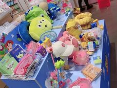 -名创优品(万达广场河东店)